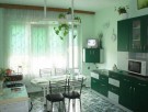 ПРОДАДЕН!Четиристаен апартамент до Община Варна